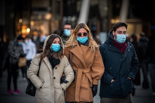 Cities and Pandemics: Towards a More Just, Green and Healthy Future
