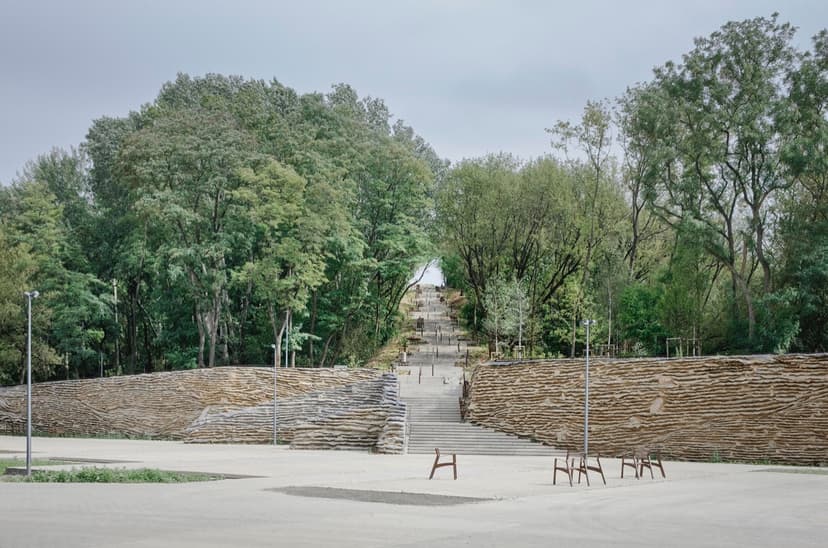 The Warsaw Uprising Mound Park